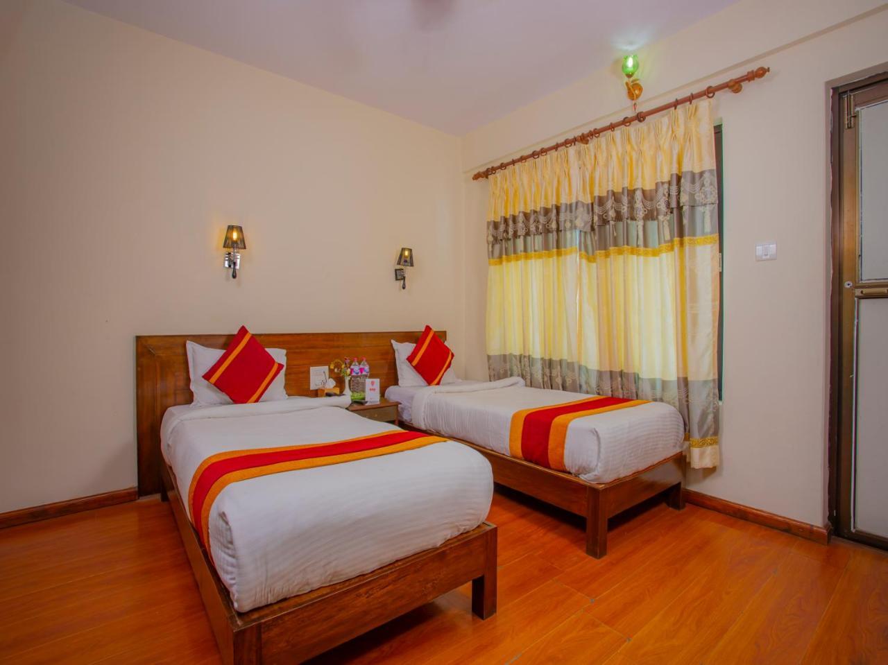 Hotel Garuda Inn Покхара Экстерьер фото